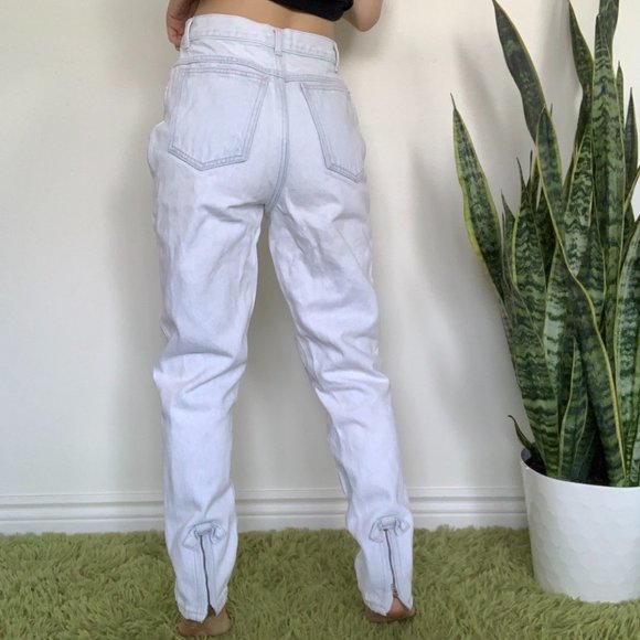 Light Wash Bow Zipper Back Jeans